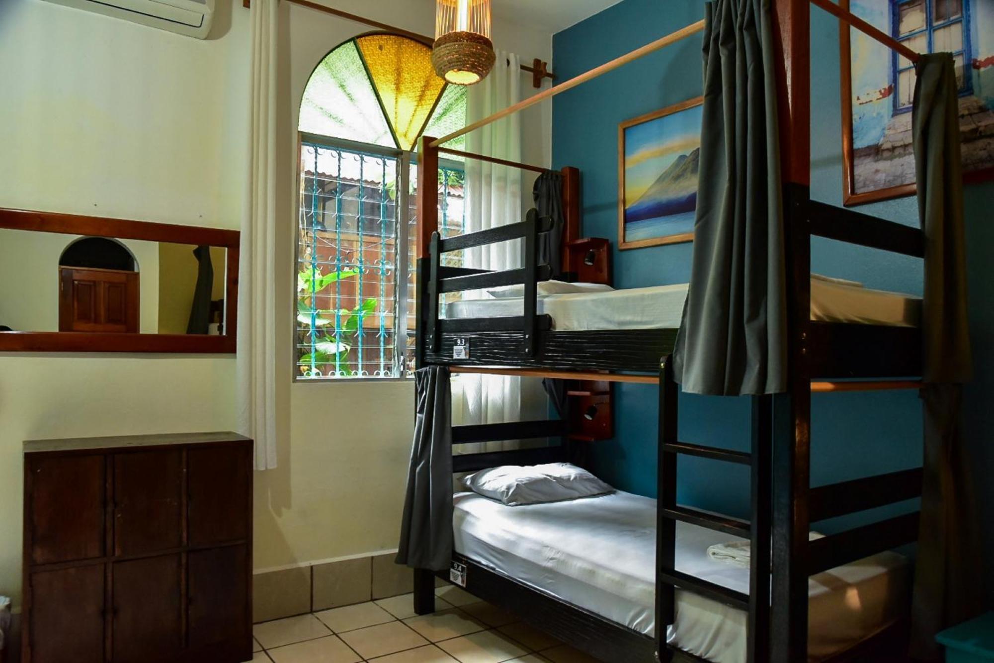 Los Amigos Hostel Flores Cameră foto