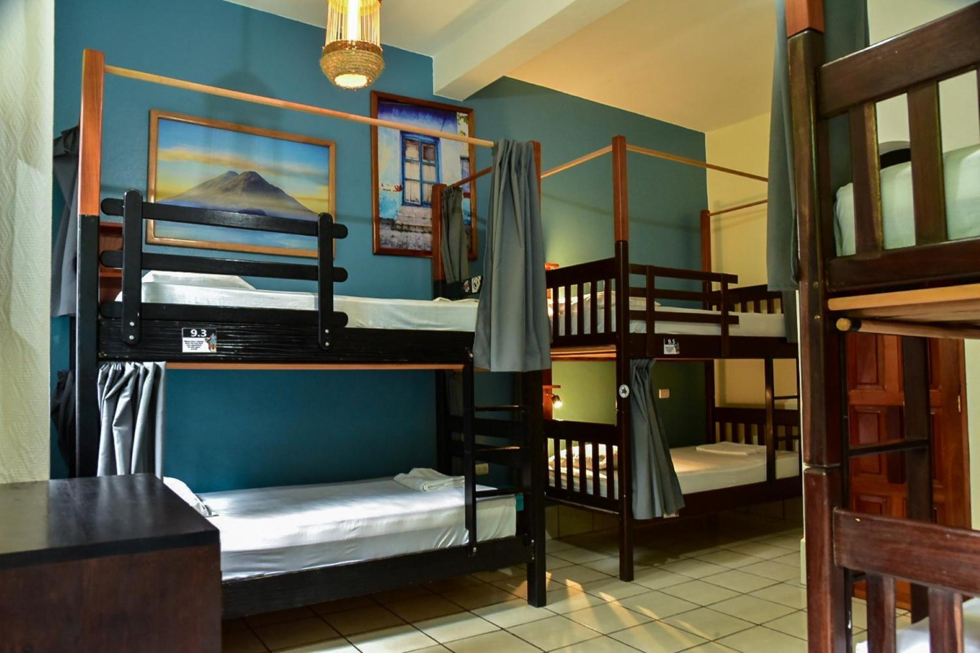 Los Amigos Hostel Flores Cameră foto